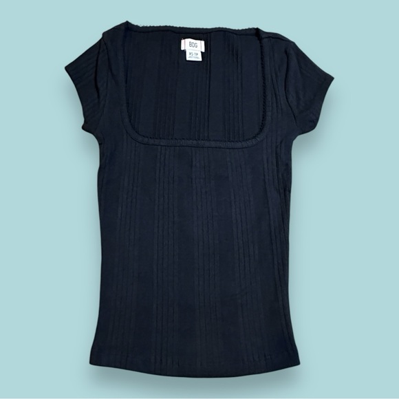 NWOT Urban Outfitters BDG Short Sleeved Ribbed Square Neck T in Black. Size XS - Picture 2 of 7